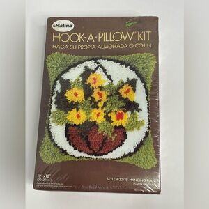 Vintage Malina Hook A Pillow Kit Latch Hook Hanging Plant Craft NWT 12”x 12”